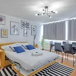 Charming Apartment - 6P